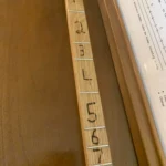 Close Up of DID Canjo - Oak Neck, Ukulele Tuner, Silver Nickel Frets